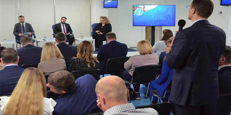 Vstrecha-npostalprom-s-zamgybernatoron-nijegorodskoy-oblasti
